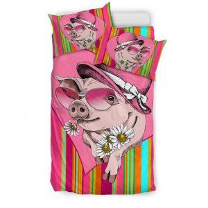 Very Cute Cartoon Pig Lady Wear Hat and Sunflower Bedding Set Twin