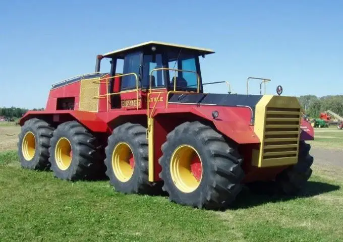 Big Roy 8-WD Versatile Model 1080