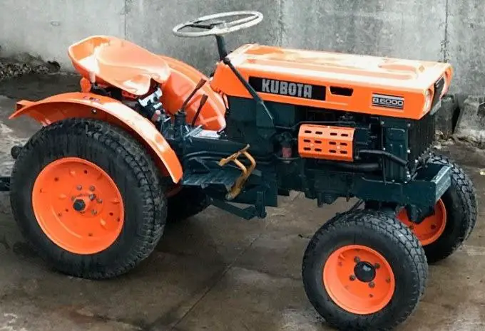 Kubota B6000