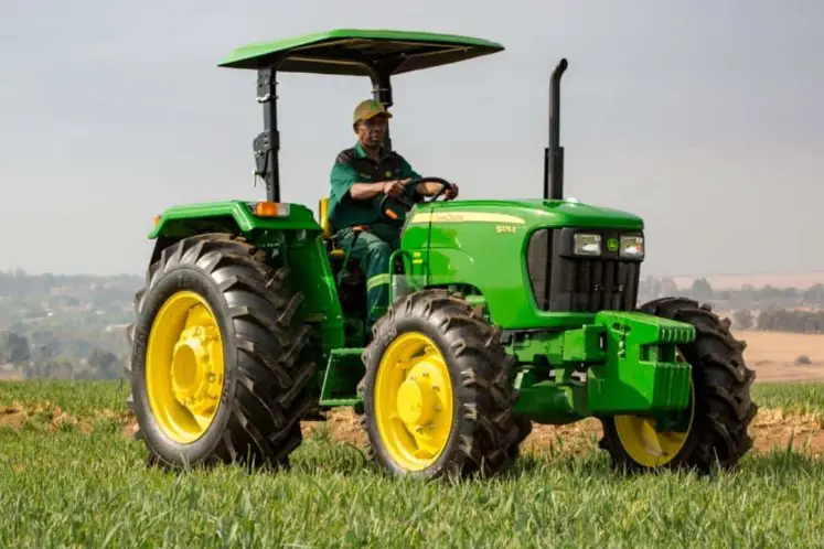 John Deere 5075e Tractors