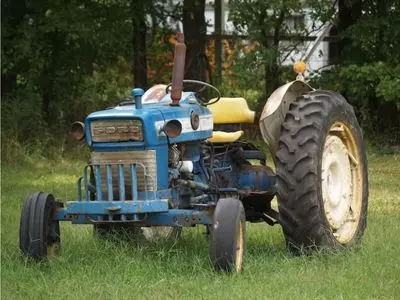 Blue tractor